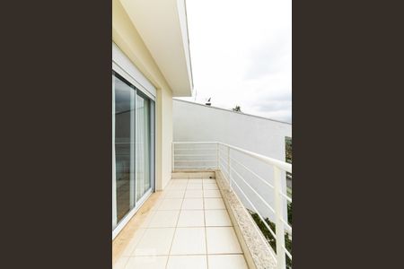 Casa à venda com 276m², 3 quartos e 3 vagas Casa à venda com 276m², 3 quartos e 3 vagasVaranda