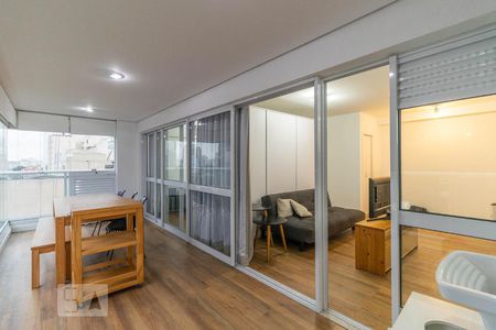 Apartamento para alugar com 58m², 1 quarto e 1 vagavaranda
