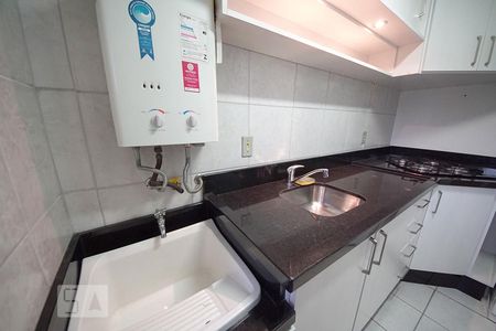 Apartamento à venda com 54m², 2 quartos e 1 vagaCozinha e Área de Serviço