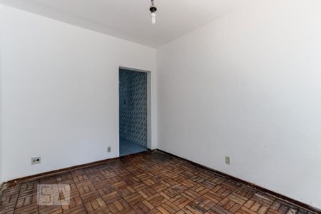 Casa à venda com 240m², 4 quartos e 4 vagas Casa à venda com 240m², 4 quartos e 4 vagasSala 2