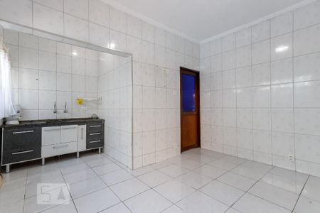 Casa à venda com 240m², 4 quartos e 4 vagas Casa à venda com 240m², 4 quartos e 4 vagasCozinha