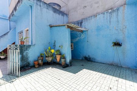 Casa à venda com 240m², 4 quartos e 4 vagas Casa à venda com 240m², 4 quartos e 4 vagasQuintal