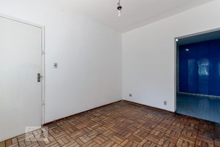 Casa à venda com 240m², 4 quartos e 4 vagas Casa à venda com 240m², 4 quartos e 4 vagasSala 2