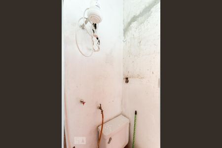 Casa à venda com 240m², 4 quartos e 4 vagas Casa à venda com 240m², 4 quartos e 4 vagasÁrea de Serviço