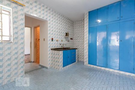 Casa à venda com 240m², 4 quartos e 4 vagas Casa à venda com 240m², 4 quartos e 4 vagasCozinha 2