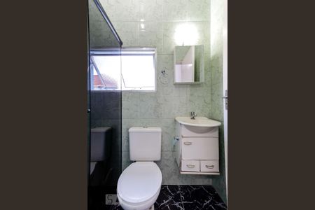 Casa à venda com 240m², 4 quartos e 4 vagas Casa à venda com 240m², 4 quartos e 4 vagasBanheiro