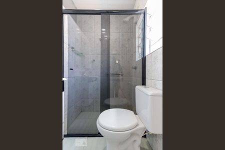 Casa à venda com 240m², 4 quartos e 4 vagas Casa à venda com 240m², 4 quartos e 4 vagasBanheiro da Suíte