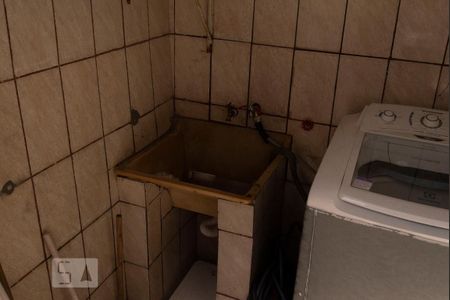 Casa à venda com 190m², 5 quartos e 7 vagas Casa à venda com 190m², 5 quartos e 7 vagasLavanderia