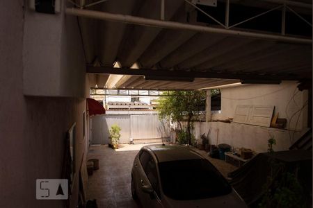 Casa à venda com 190m², 5 quartos e 7 vagas Casa à venda com 190m², 5 quartos e 7 vagasGaragem