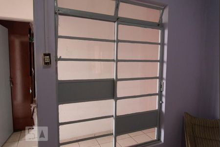 Casa à venda com 190m², 5 quartos e 7 vagas Casa à venda com 190m², 5 quartos e 7 vagasVista do Quarto 2