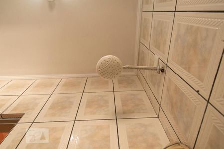 Casa à venda com 190m², 5 quartos e 7 vagas Casa à venda com 190m², 5 quartos e 7 vagasChuveiro