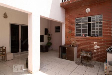 Casa à venda com 190m², 5 quartos e 7 vagas Casa à venda com 190m², 5 quartos e 7 vagasQuintal