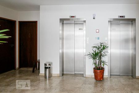 Apartamento à venda com 85m², 2 quartos e 1 vaga Apartamento à venda com 85m², 2 quartos e 1 vagaHall de Entrada