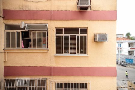 Apartamento à venda com 77m², 3 quartos e 2 vagasVista Quarto 3