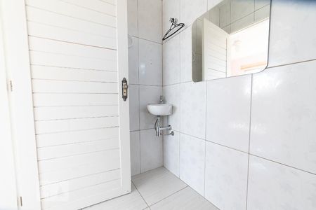 Casa à venda com 102m², 3 quartos e sem vaga Casa à venda com 102m², 3 quartos e sem vagaBanheiro 1 02