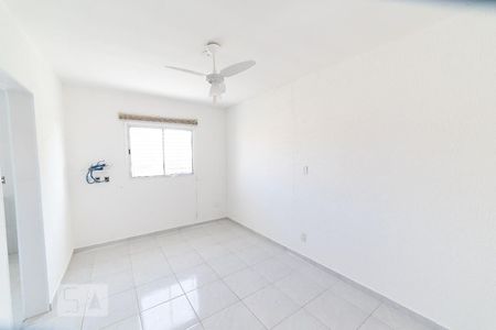 Casa à venda com 102m², 3 quartos e sem vaga Casa à venda com 102m², 3 quartos e sem vagaSala 2 03
