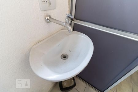 Casa à venda com 45m², 1 quarto e sem vaga Casa à venda com 45m², 1 quarto e sem vagaBanheiro