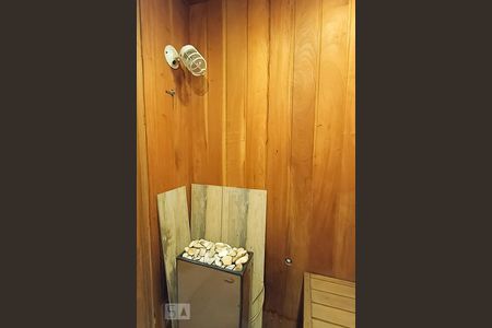 Casa de condomínio à venda com 650m², 4 quartos e 9 vagas Casa de condomínio à venda com 650m², 4 quartos e 9 vagasVestiário e sauna seca