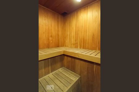 Casa de condomínio à venda com 650m², 4 quartos e 9 vagas Casa de condomínio à venda com 650m², 4 quartos e 9 vagasVestiário e sauna seca