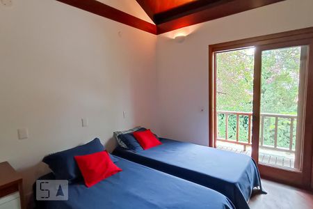 Casa de condomínio à venda com 650m², 4 quartos e 9 vagas Casa de condomínio à venda com 650m², 4 quartos e 9 vagasQuarto 2