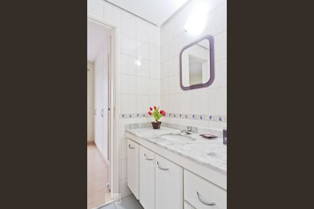 Apartamento à venda com 86m², 3 quartos e 2 vagas Apartamento à venda com 86m², 3 quartos e 2 vagasBanheiro da suíte americana