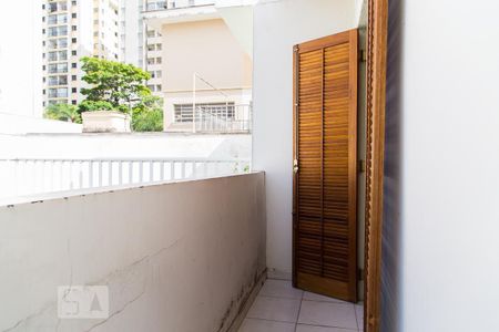 Casa à venda com 210m², 3 quartos e 4 vagas Casa à venda com 210m², 3 quartos e 4 vagasVaranda da suíte
