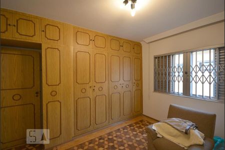 Casa à venda com 252m², 3 quartos e 3 vagas Casa à venda com 252m², 3 quartos e 3 vagasQuarto 2