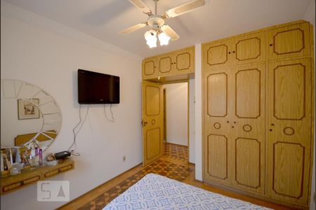 Casa à venda com 252m², 3 quartos e 3 vagas Casa à venda com 252m², 3 quartos e 3 vagasQuarto 1