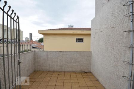 Casa à venda com 252m², 3 quartos e 3 vagas Casa à venda com 252m², 3 quartos e 3 vagasVaranda