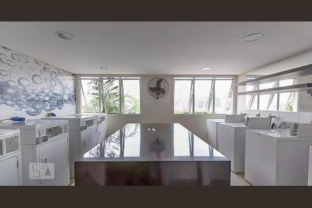 Studio à venda com 33m², 1 quarto e 1 vaga Studio à venda com 33m², 1 quarto e 1 vagaÁrea comum - Lavanderia