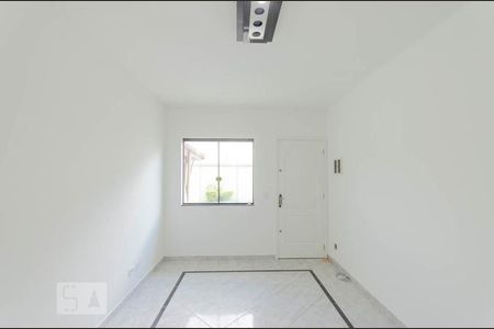 Sala de casa de condomínio para alugar com 2 quartos, 65m² em Vila Ré, São Paulo