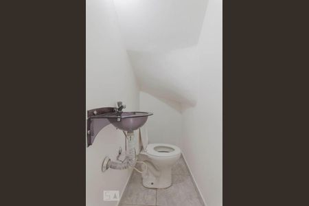 Lavabo de casa de condomínio para alugar com 2 quartos, 65m² em Vila Ré, São Paulo