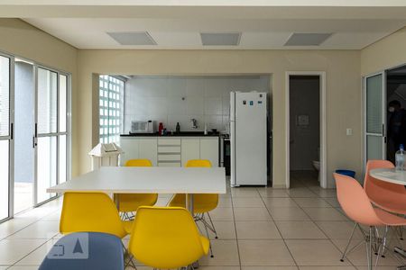Apartamento para alugar com 86m², 2 quartos e 1 vaga Apartamento para alugar com 86m², 2 quartos e 1 vagaÁrea comum - Salão de festas