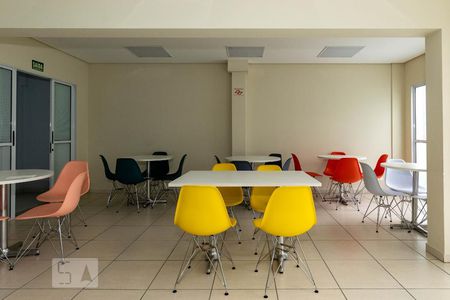 Apartamento para alugar com 86m², 2 quartos e 1 vaga Apartamento para alugar com 86m², 2 quartos e 1 vagaÁrea comum - Salão de festas