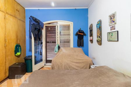 Casa à venda com 199m², 3 quartos e 5 vagas Casa à venda com 199m², 3 quartos e 5 vagasQuarto 2