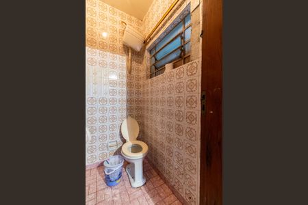 Casa à venda com 199m², 3 quartos e 5 vagas Casa à venda com 199m², 3 quartos e 5 vagasBanheiro de Serviço