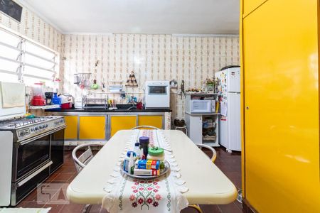 Casa à venda com 199m², 3 quartos e 5 vagas Casa à venda com 199m², 3 quartos e 5 vagasCozinha