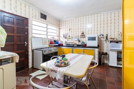 Casa à venda com 199m², 3 quartos e 5 vagas Casa à venda com 199m², 3 quartos e 5 vagasCozinha