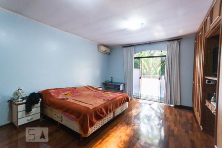 Casa à venda com 264m², 3 quartos e 4 vagas Casa à venda com 264m², 3 quartos e 4 vagasSuíte 3