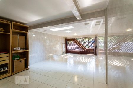 Casa à venda com 264m², 3 quartos e 4 vagas Casa à venda com 264m², 3 quartos e 4 vagasGaragem
