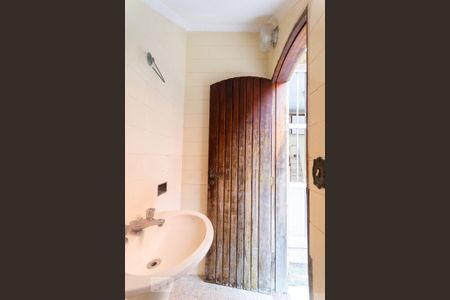 Casa à venda com 264m², 3 quartos e 4 vagas Casa à venda com 264m², 3 quartos e 4 vagasBanheiro de Serviço