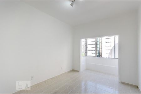 Sala e quarto de kitnet/studio para alugar com 1 quarto, 29m² em Aparecida, Santos
