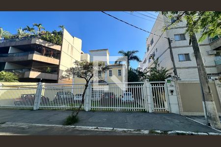 Casa de condomínio à venda com 85m², 2 quartos e 2 vagas Casa de condomínio à venda com 85m², 2 quartos e 2 vagasFachada
