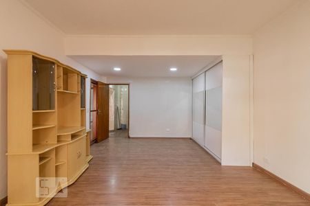 Sala de casa para alugar com 4 quartos, 200m² em Vila Guarani (zona Sul), São Paulo