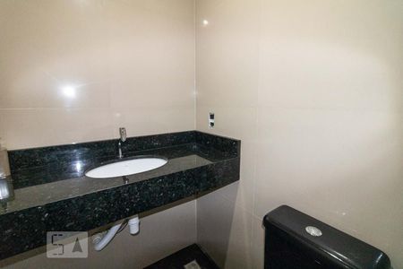 Apartamento à venda com 105m², 2 quartos e 1 vaga Apartamento à venda com 105m², 2 quartos e 1 vagaBanheiro da Cobertura