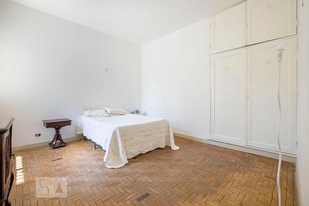 Casa à venda com 300m², 4 quartos e 3 vagas Casa à venda com 300m², 4 quartos e 3 vagasQuarto 3