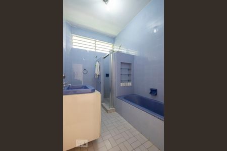 Casa à venda com 300m², 4 quartos e 3 vagas Casa à venda com 300m², 4 quartos e 3 vagasBanheiro Social 2