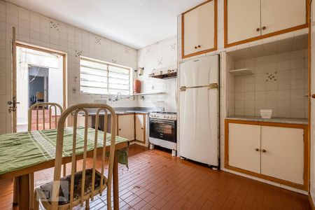 Casa à venda com 300m², 4 quartos e 3 vagas Casa à venda com 300m², 4 quartos e 3 vagasCozinha