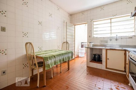 Casa à venda com 300m², 4 quartos e 3 vagas Casa à venda com 300m², 4 quartos e 3 vagasCozinha