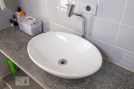 Casa à venda com 300m², 4 quartos e 3 vagas Casa à venda com 300m², 4 quartos e 3 vagasBanheiro Social 1